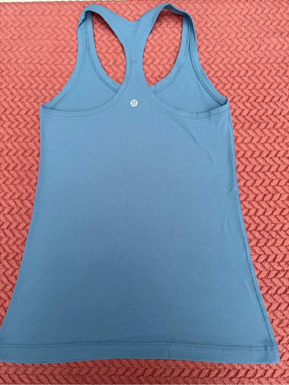 Lululemon lot of 5 tank tops size 6 mint condition spruce up your wardrobe